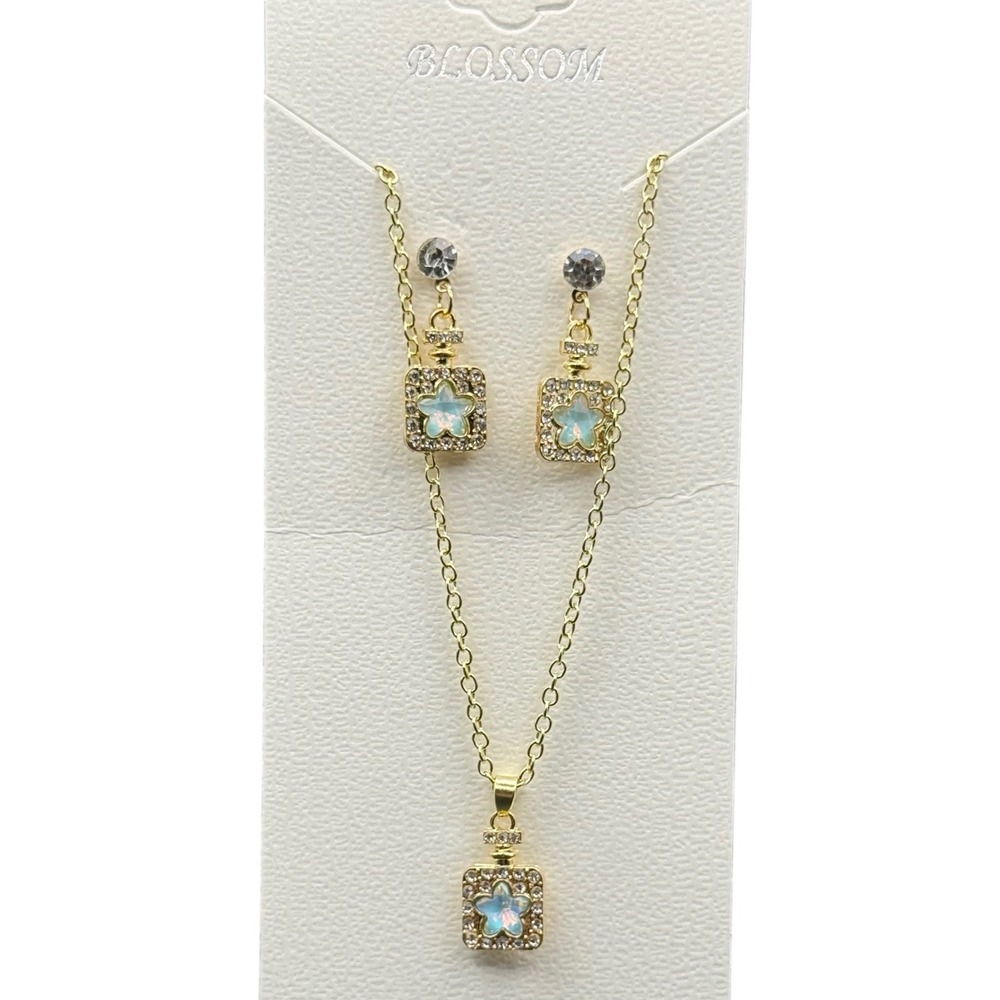 Gold Tone‎ Necklace and Earrings Jewelry Set NWT